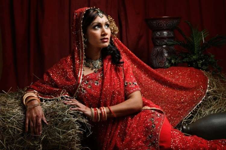 Индийские сари для современных модниц: Наряды, от которых будет сложно отказаться любой женщине