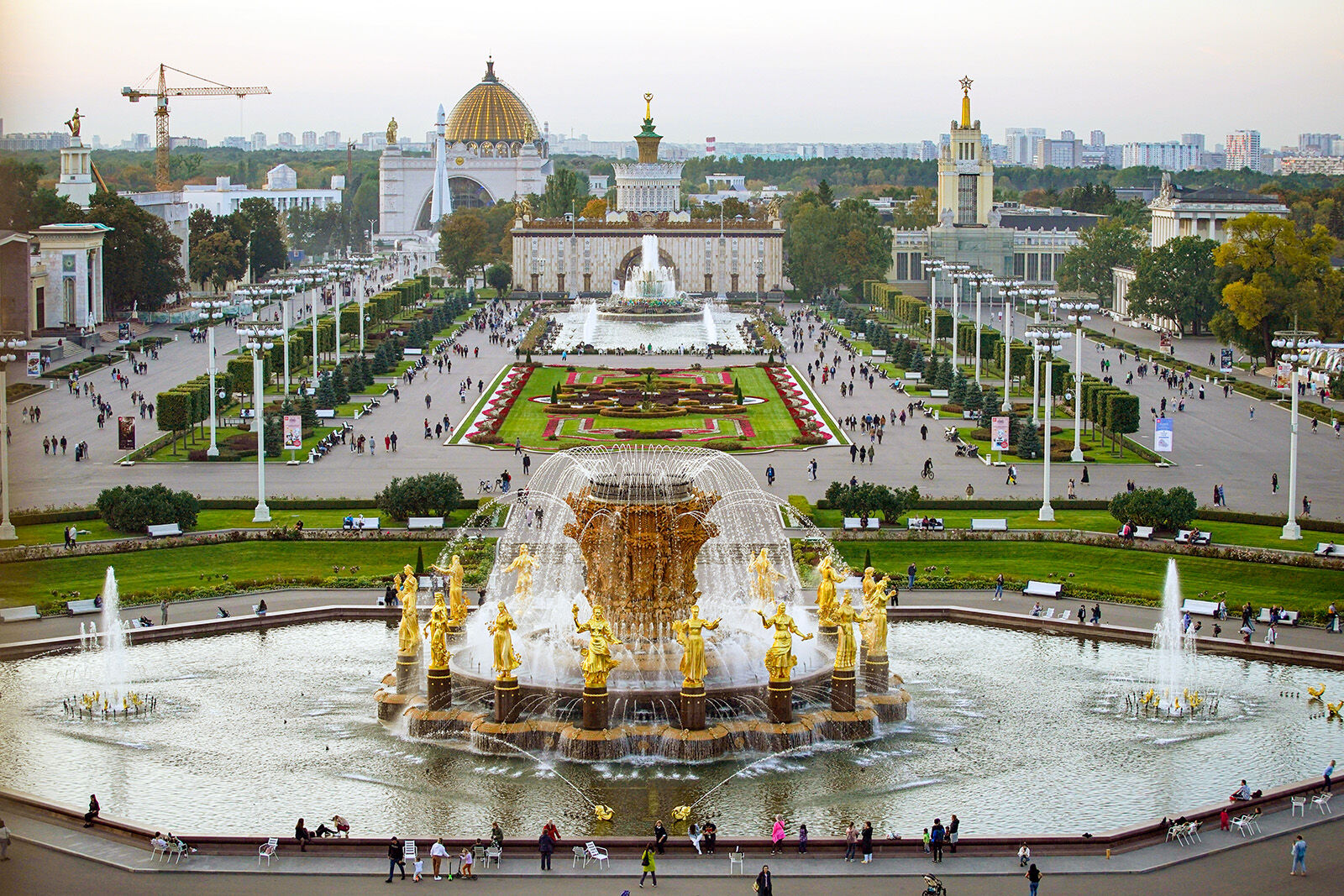 Что посмотреть в Москве: главные достопримечательности и интересные места для прогулок
