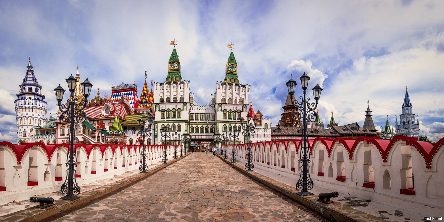 Какие достопримечательности стоит посетить в Москве в первую очередь?