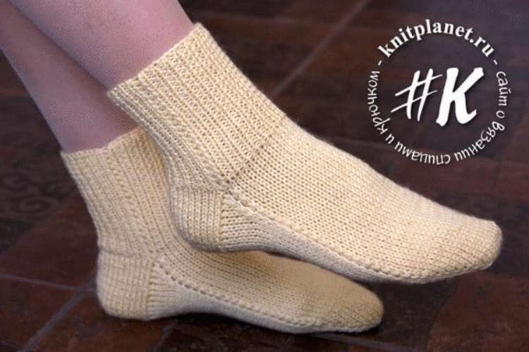 Простое вязание: носки на двух спицах без швов