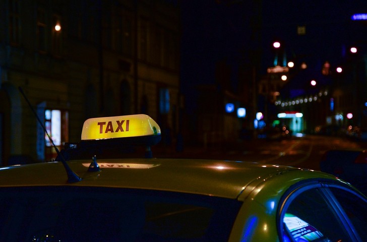 «В ночном такси»