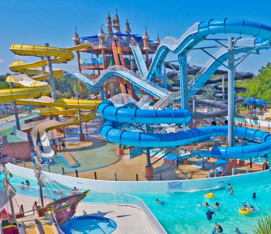 Почему все любят аквапарки?