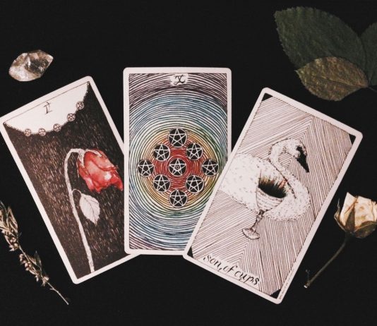 Лучшие расклады Таро на ближайшее будущее: способы гадания