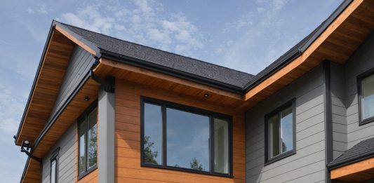 Какую обрешетку выбрать для сайдинга: дерево или металл?