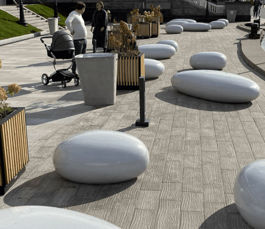 Скамейки из стеклопластика от компании ПолиМаф: области применения, заказчики, преимущества