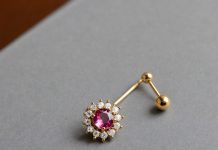 Как подобрать идеальную сережку для пупка: пошаговое руководство