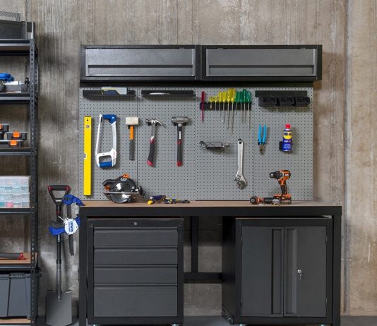 Преимущества покупки слесарного верстака