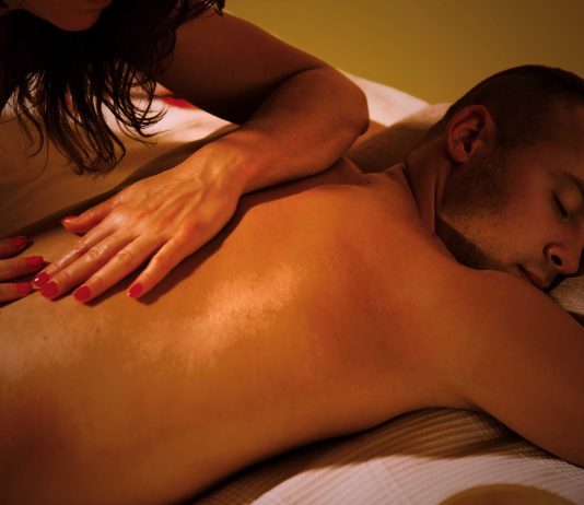 Эротический массаж — как делать эротический массаж?