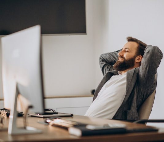 Эргономичное кресло: инвестиция в здоровье и комфорт