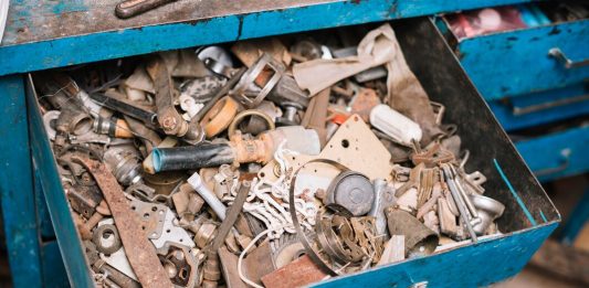 Освободите пространство: все о вывозе строительного мусора