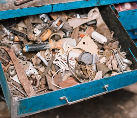 Освободите пространство: все о вывозе строительного мусора