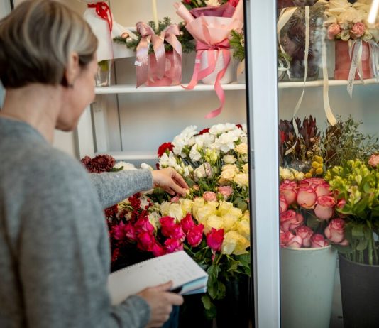Цветы в магазине: От выбора до заботы