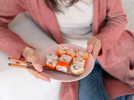 Роллы с доставкой: удобство, выбор и удовольствие