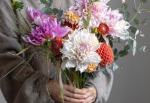 Доставка букетов: искусство выбора идеального подарка