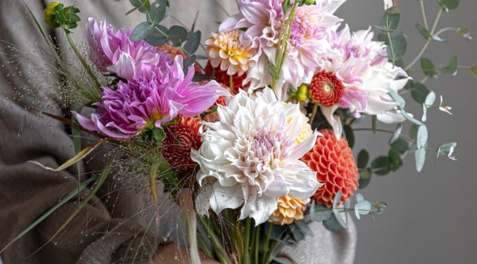 Доставка букетов: искусство выбора идеального подарка