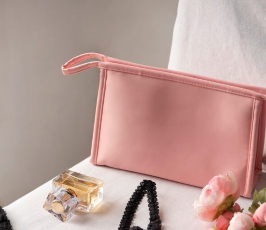 Комплект женского белья: сочетание комфорта и элегантности