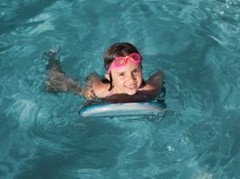 Детский спортивный комплекс: как плавание помогает в развитии детей