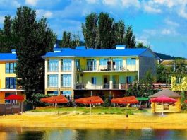 Где и как снять гостиничный номер в Феодосии и Крыму: советы для удобного отдыха