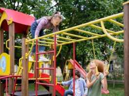 Сборка детской площадки из профтрубы 40×40: безопасность и прочность