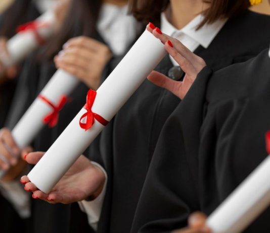 Услуги помощи в написании курсовых и проектов: поддержка для успешного обучения