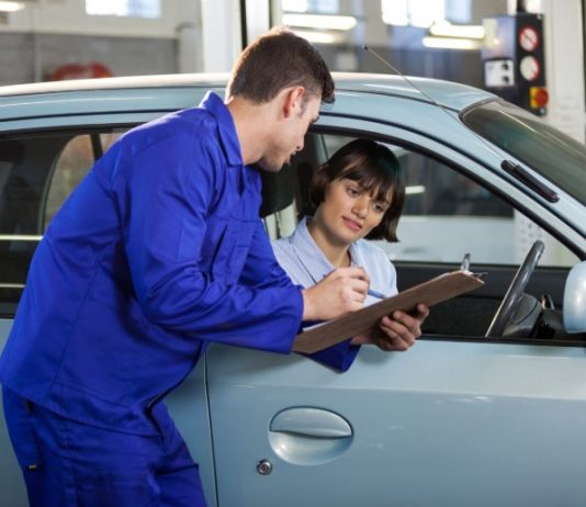 Работа в автодилере: возможности, перспективы и преимущества профессии