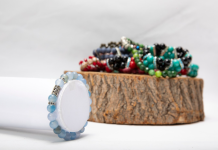 Браслет из натуральных камней: украшение с характером и историей