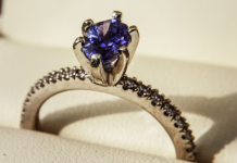 Как правильно читать независимый геммологический сертификат при покупке эксклюзивной броши с сапфиром